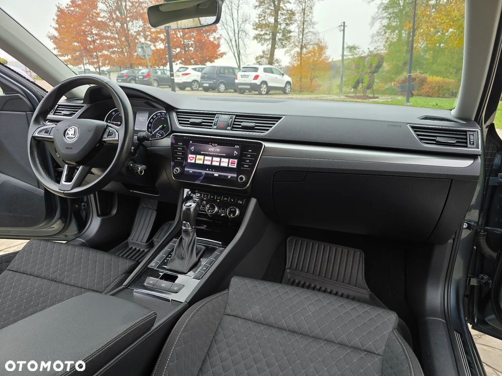 Skoda Superb 2.0 TDI DSG Active - 15