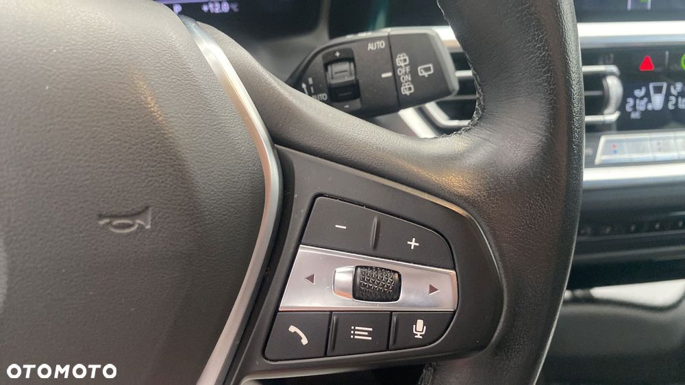 BMW Seria 3 320d xDrive - 22