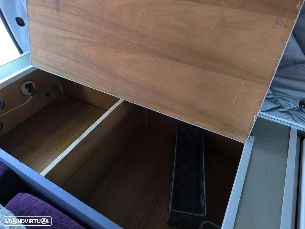 VW Transporter 2.4 D Kombi Sp. - 29