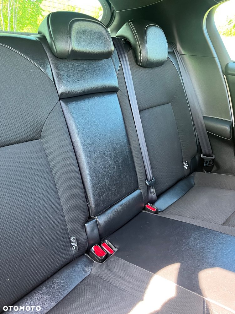 Citroën DS4 1.6 e-HDi SoChic MCP - 4