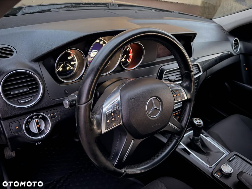 Mercedes-Benz Klasa C - 25