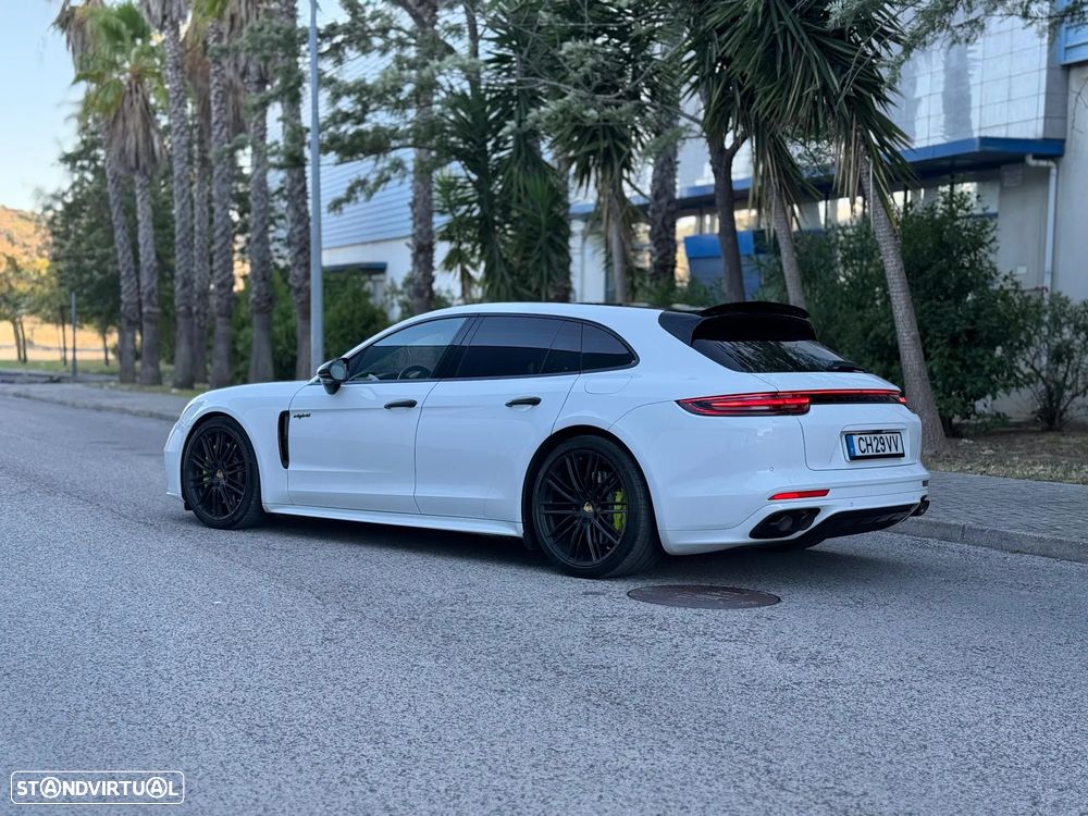 Porsche Panamera Sport Turismo 4 E-Hybrid - 1