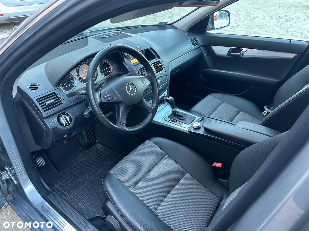 Mercedes-Benz Klasa C 220 CDI DPF Automatik Avantgarde - 5