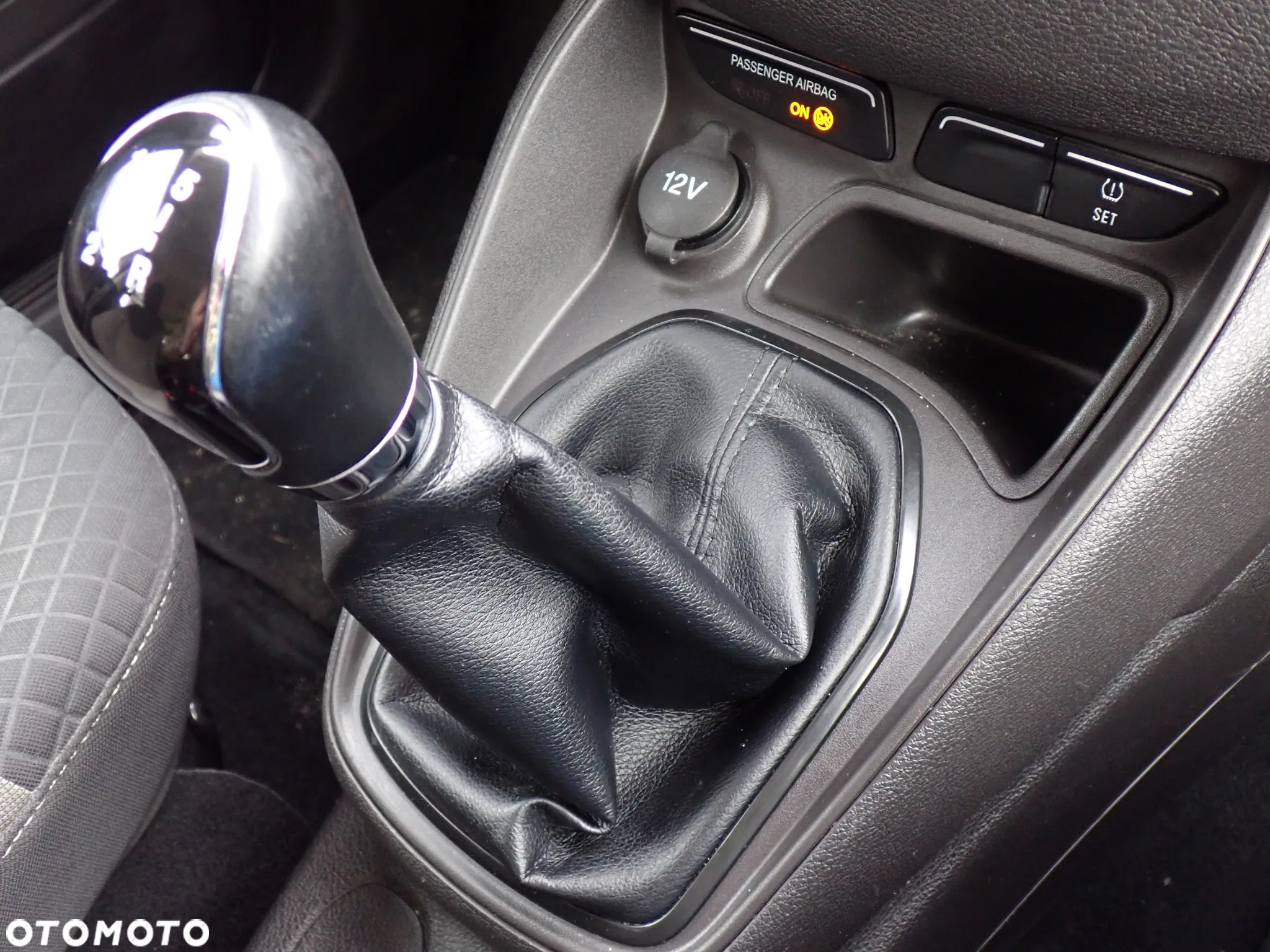 Ford Tourneo Courier 1.5 TDCi Trend - 32
