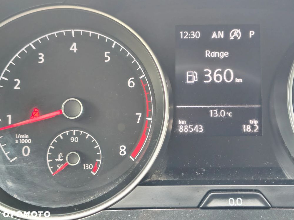 Volkswagen Golf - 16