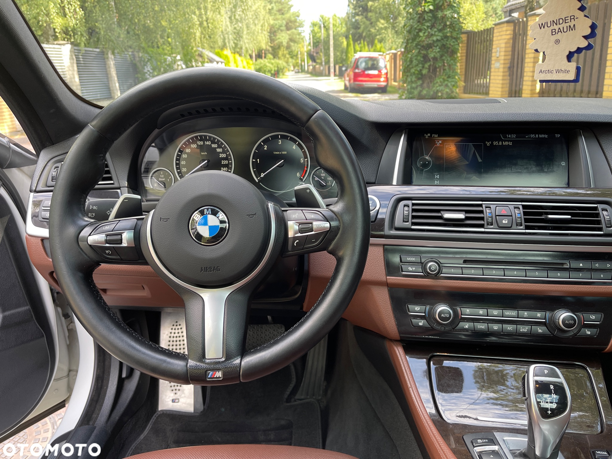 BMW Seria 5 535d xDrive Touring - 11