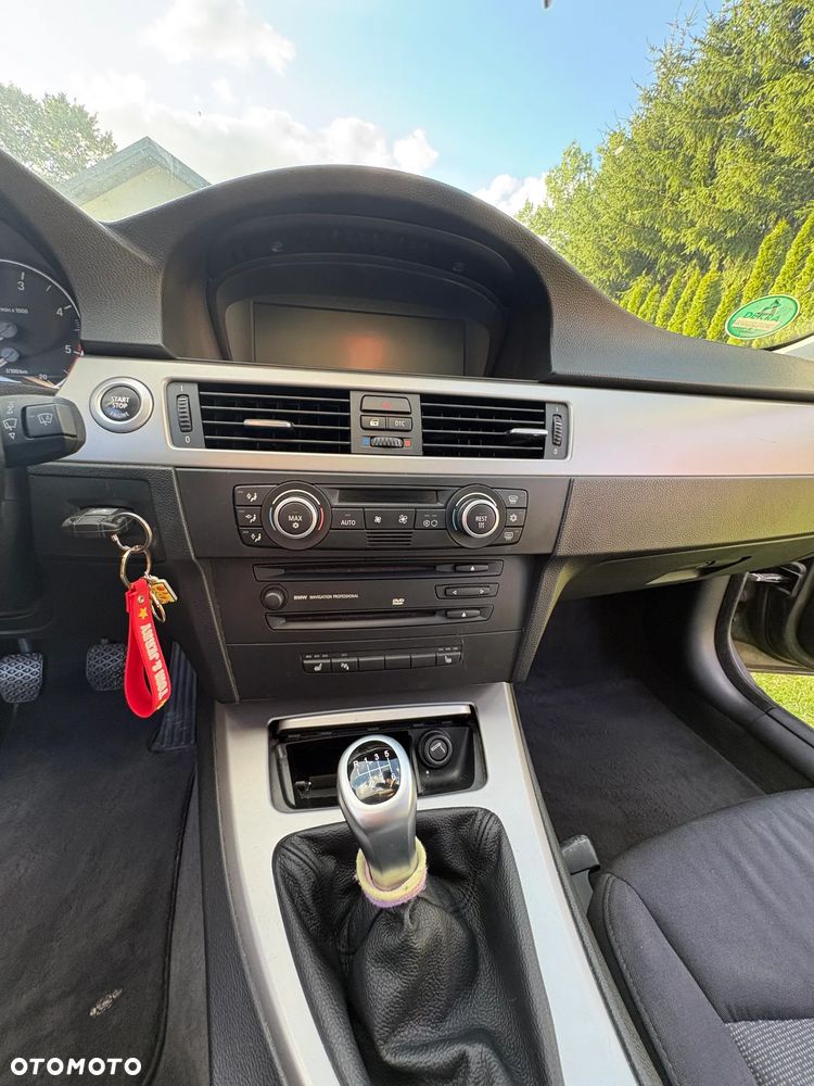 BMW Seria 3 320d - 10