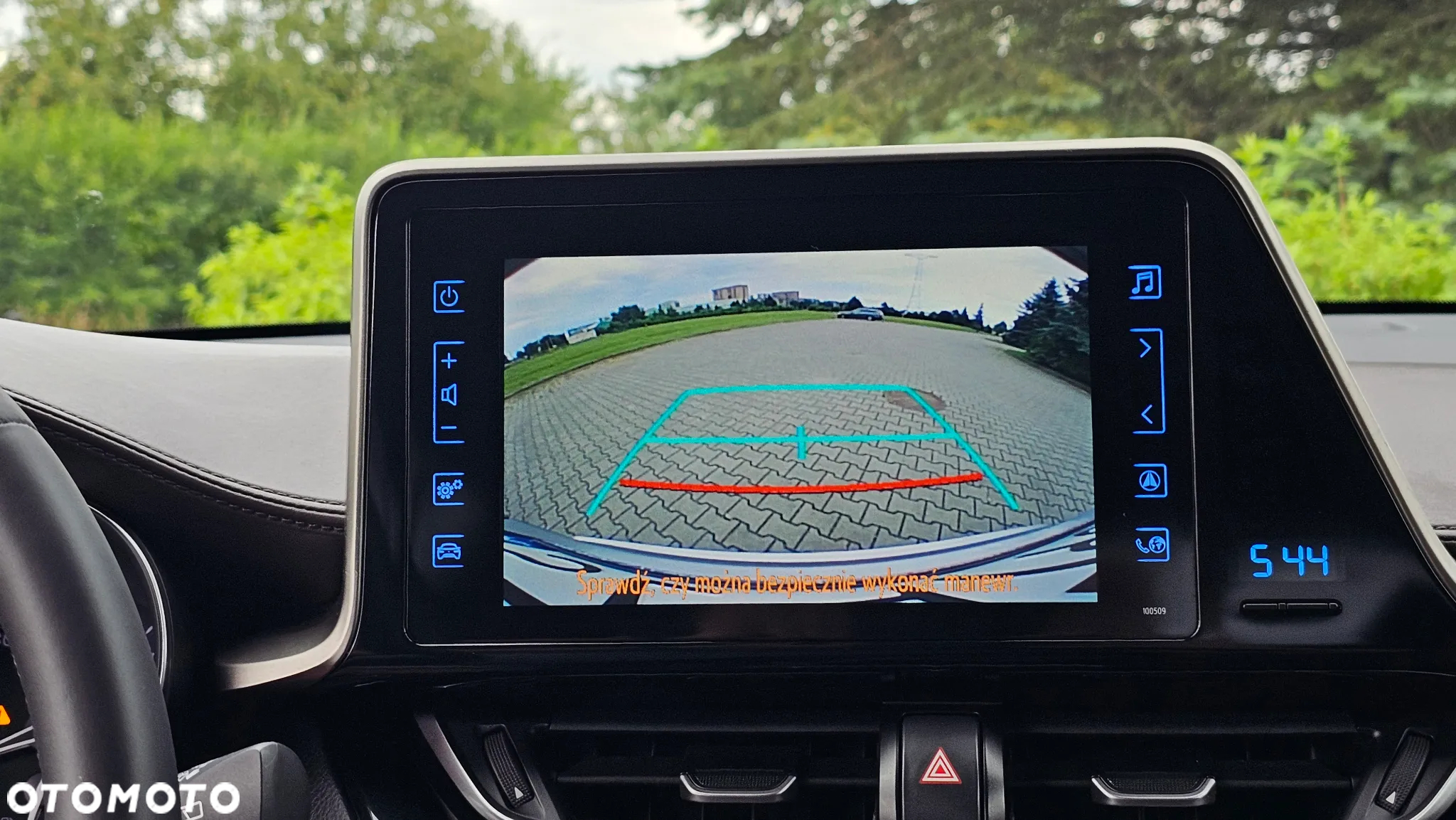 Toyota C-HR Hybrid Lounge - 36