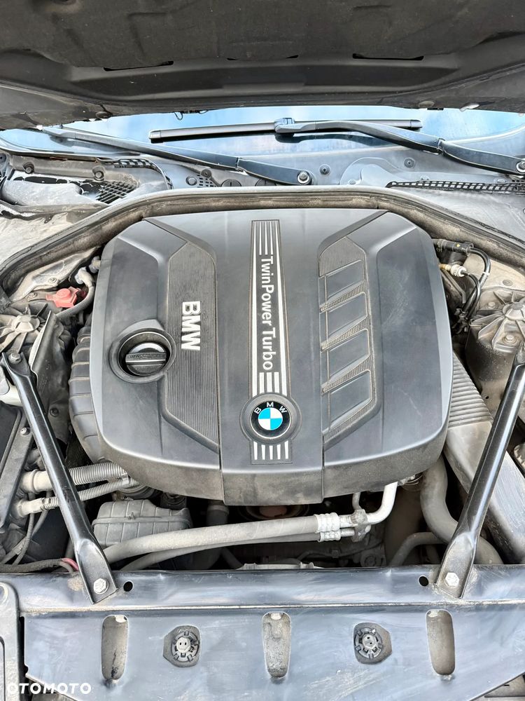 BMW Seria 5 525d xDrive - 20