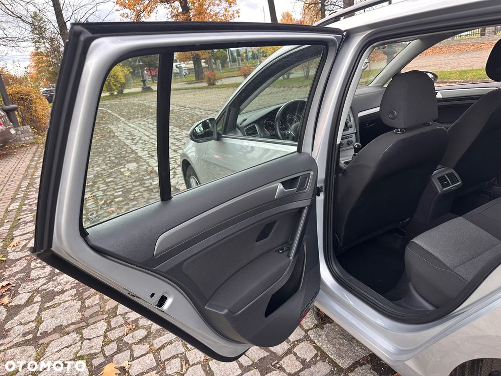 Volkswagen Golf Variant 1.6 TDI DPF BlueMotion Technology Style - 14