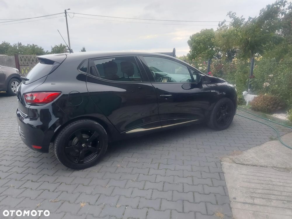 Renault Clio - 28