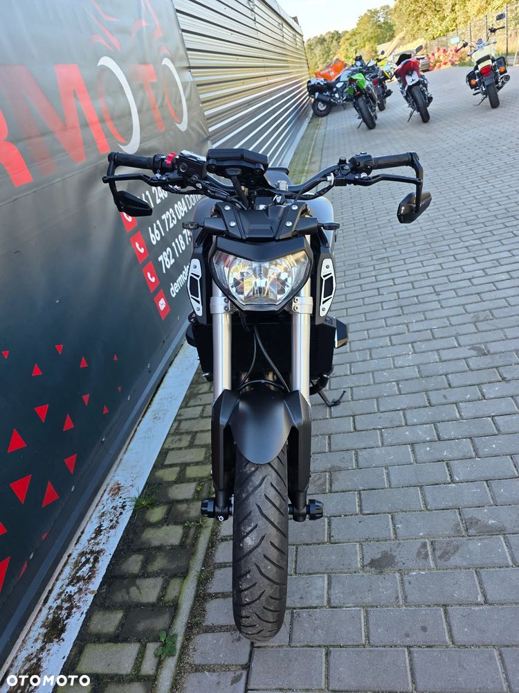 Yamaha MT - 17
