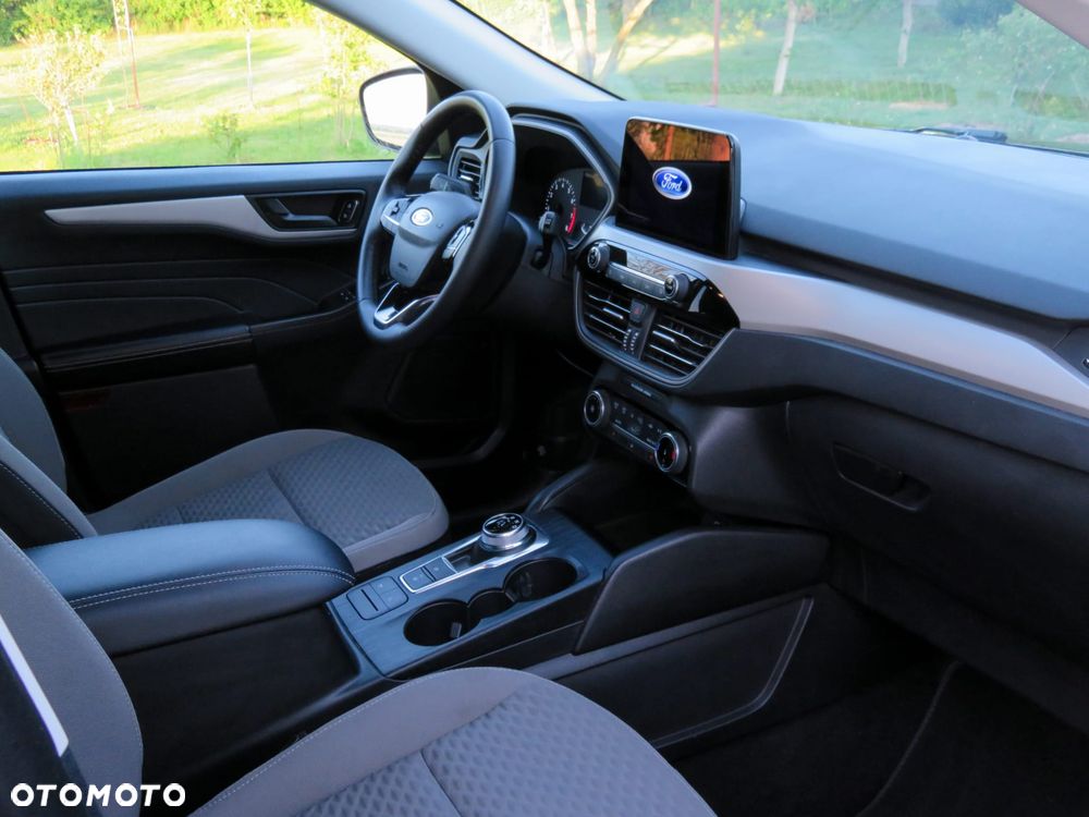 Ford Kuga - 8