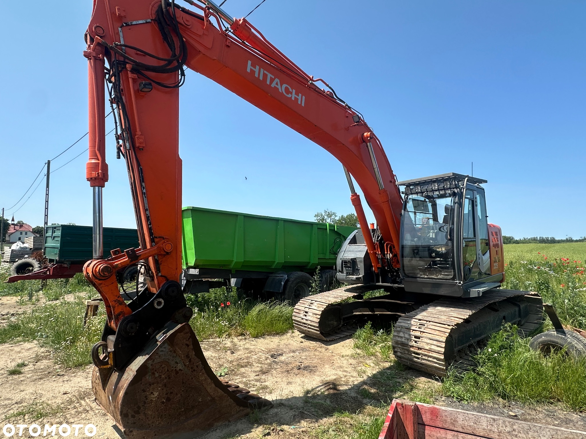 Hitachi ZAXIS ZX 225 USLC - 3 - 12