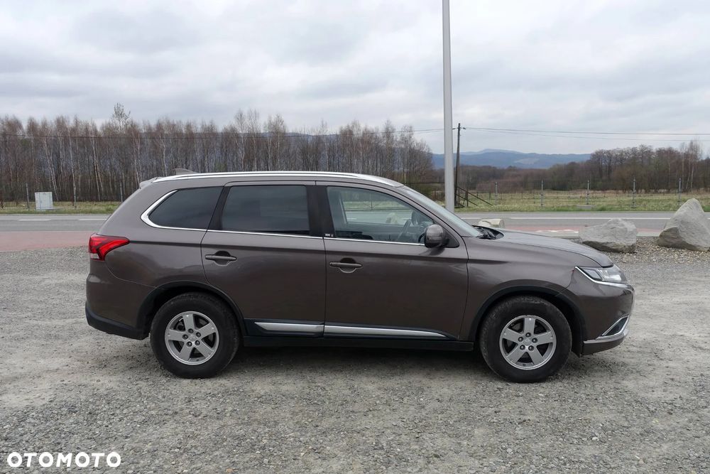 Mitsubishi Outlander 2.2 DI-D 4WD Intense - 4