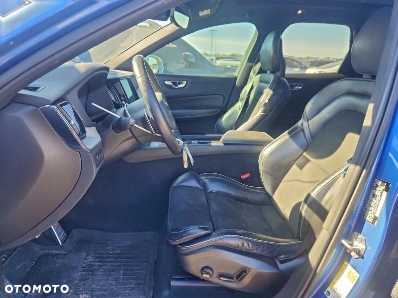 Volvo XC 60 T8 AWD Plug-In Hybrid R-Design - 8