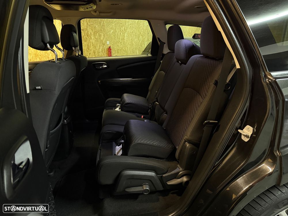 Fiat Freemont 2.0 M-Jet Urban - 13