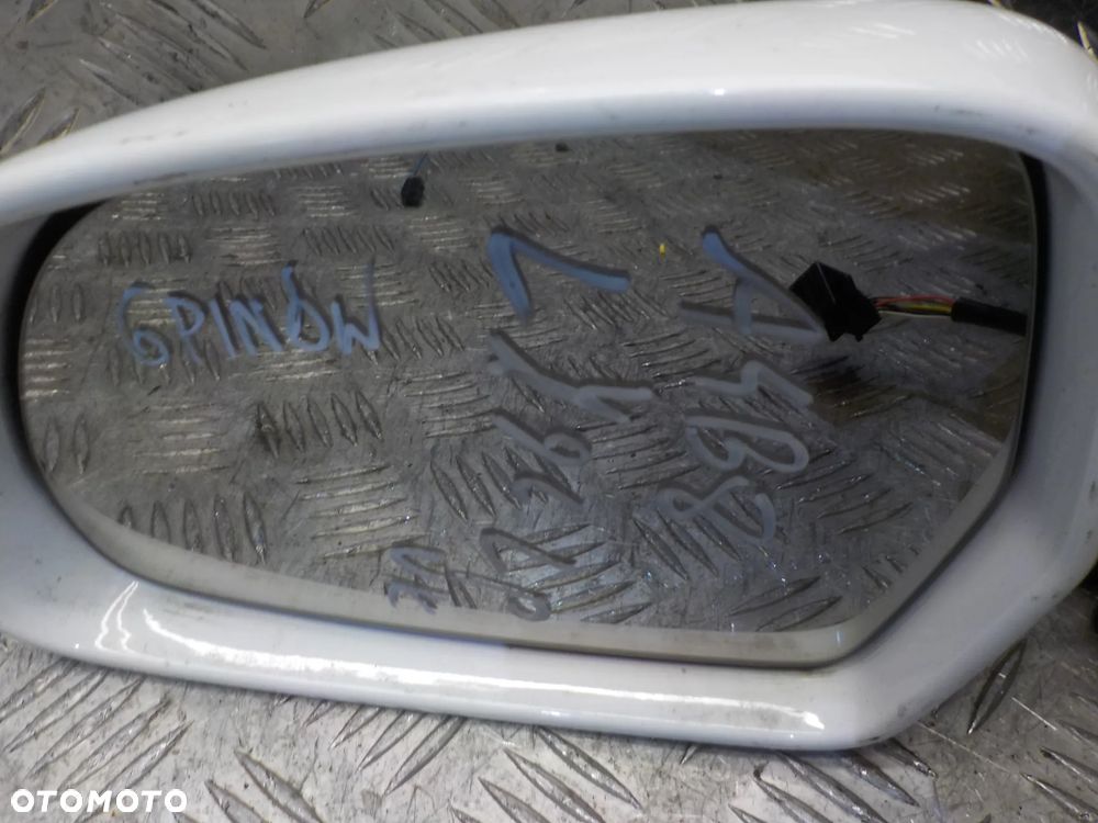 AUDI A4 B8 LUSTERKO LEWE 6 PIN LY9C UK - 4