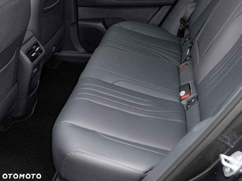 Geely Starray EM-i 1.5 PHEV Max - 17