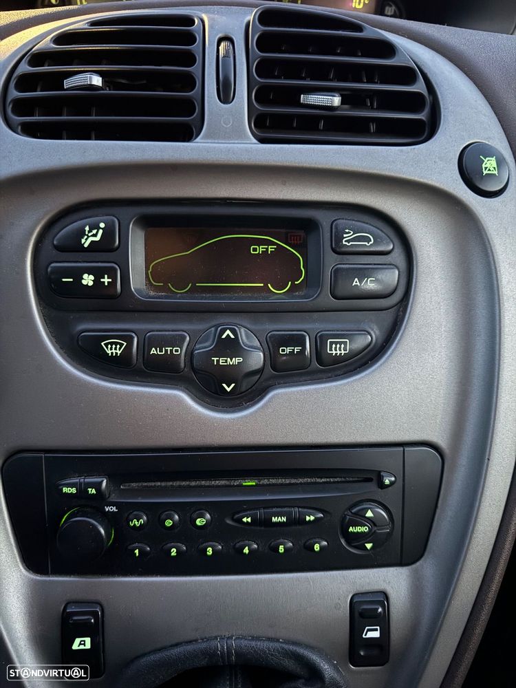 Citroën Xsara Picasso 1.6 Exclusive - 24