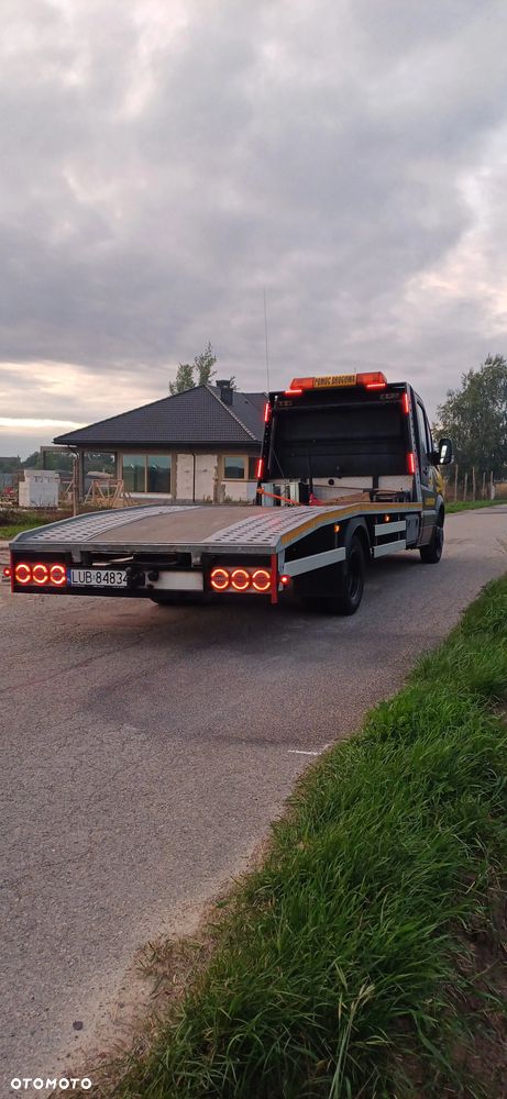 Mercedes-Benz 906 - 10