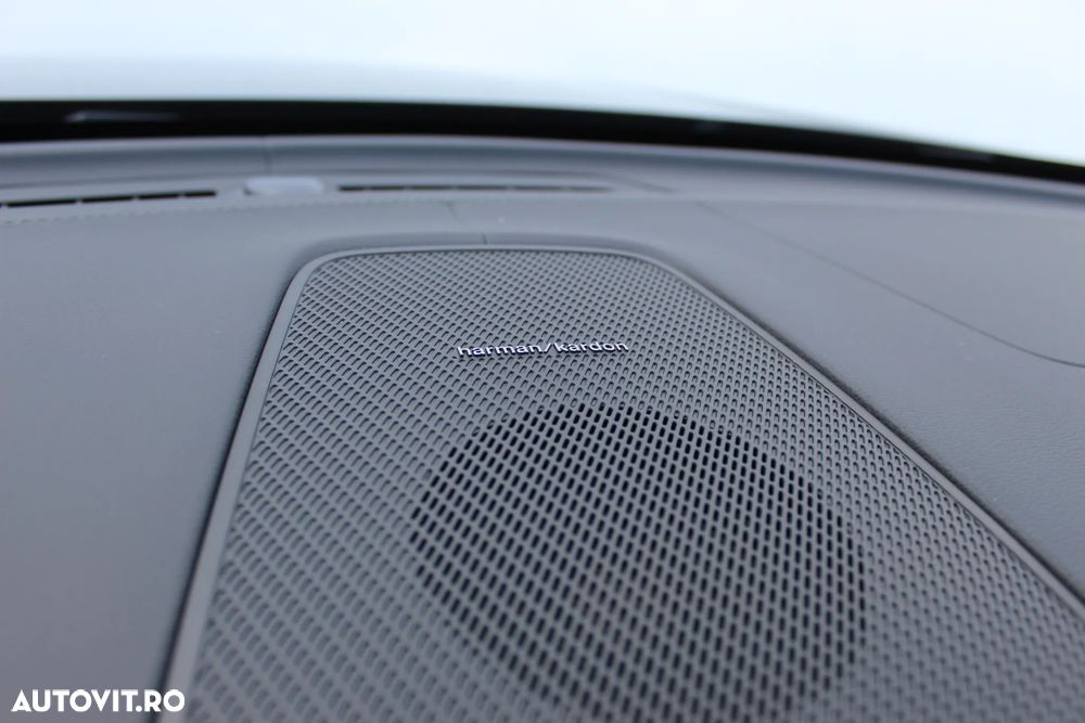 Volvo XC 60 T8 AWD AT PHEV Ultra Black Edition - 23