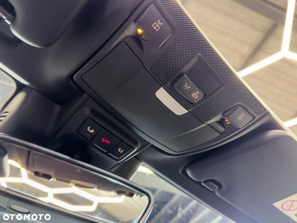 Mercedes-Benz Klasa C 220 CDI 7G-TRONIC Edition - 38