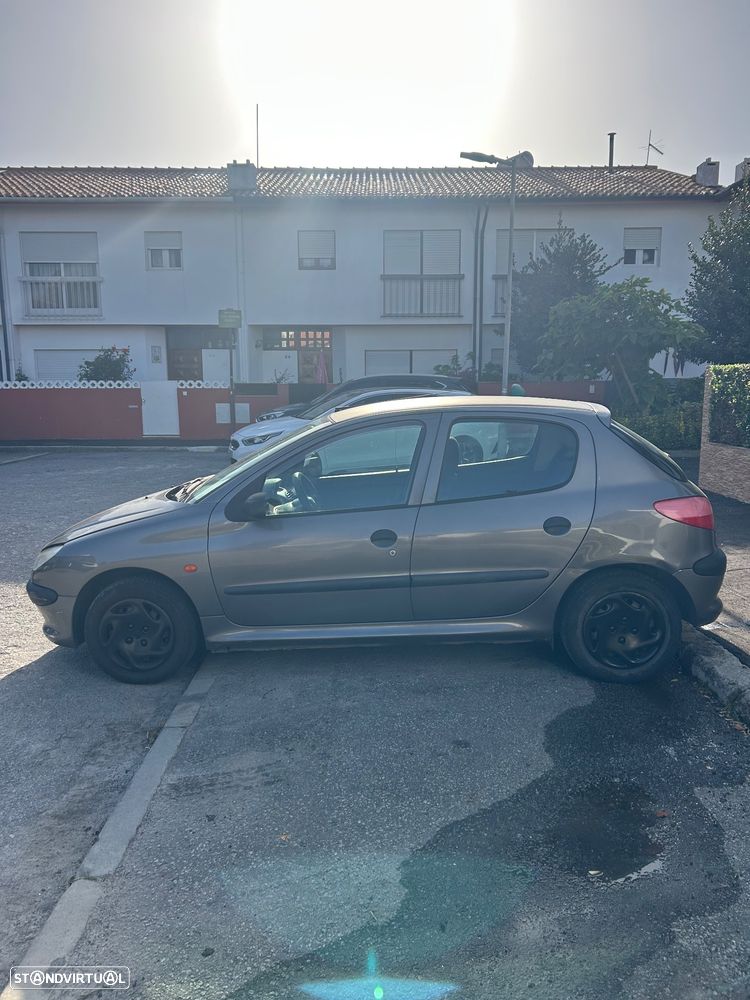 Peugeot 206 1.1 XR - 3