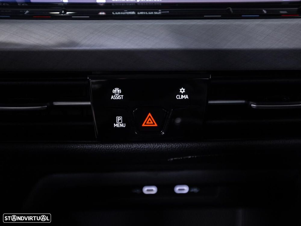 VW Golf 2.0 TDI Conceptline - 17