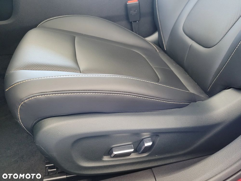 Bestune B70 2.0T Elegance - 24