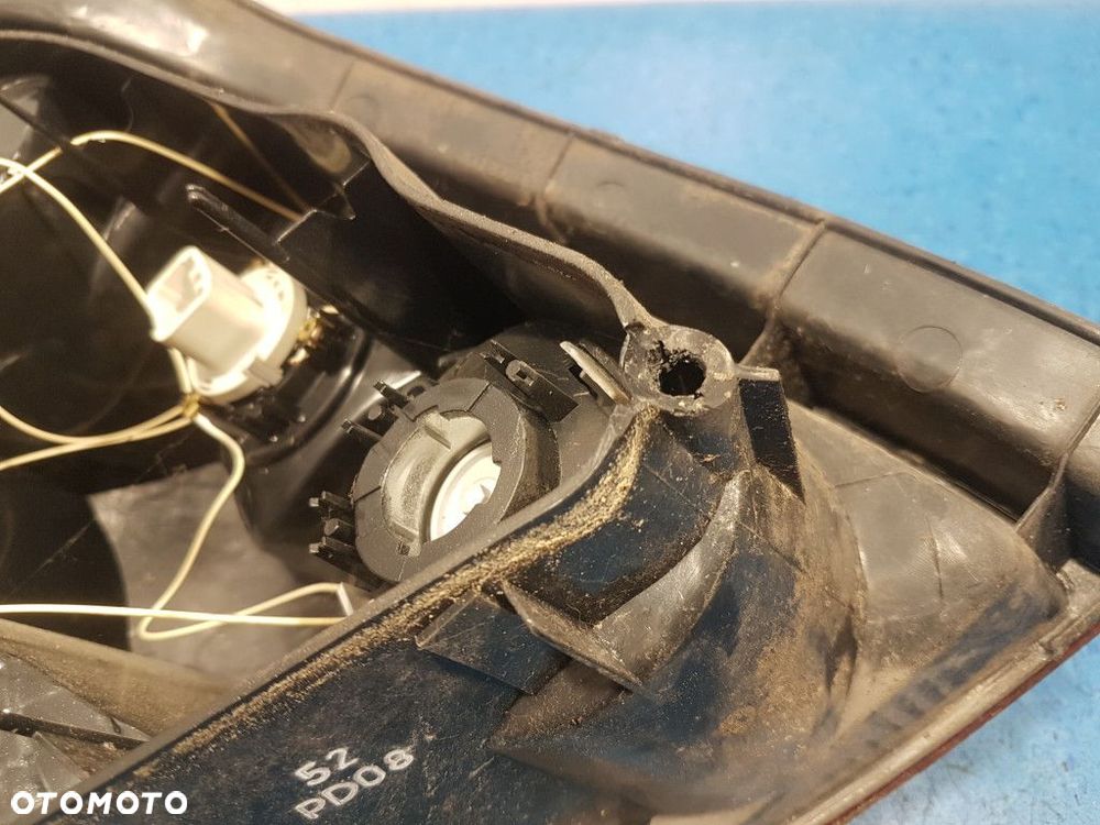 TOYOTA COROLLA VERSO I LAMPA TYŁ PRAWA ZEWNĘTRZNA - 13