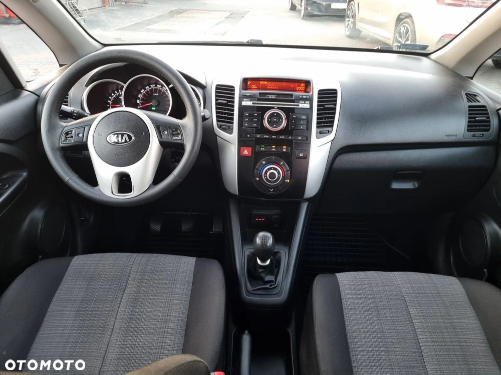 Kia Venga 1.4 L - 12