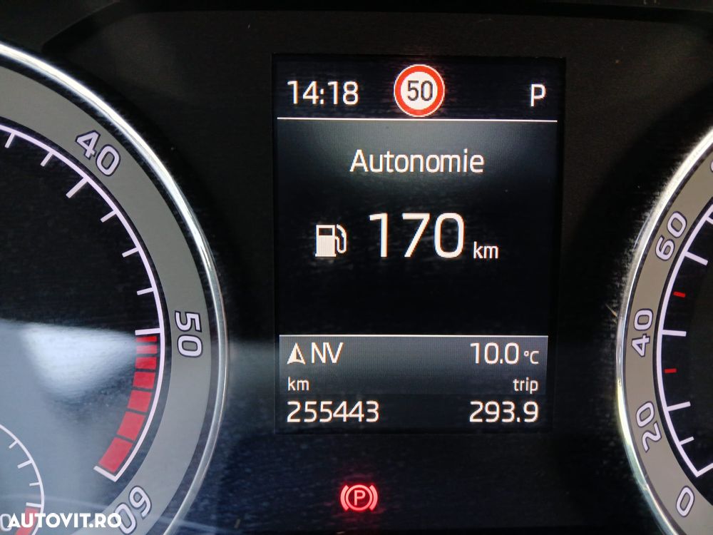 Skoda Superb 2.0 TDI DSG Style - 35