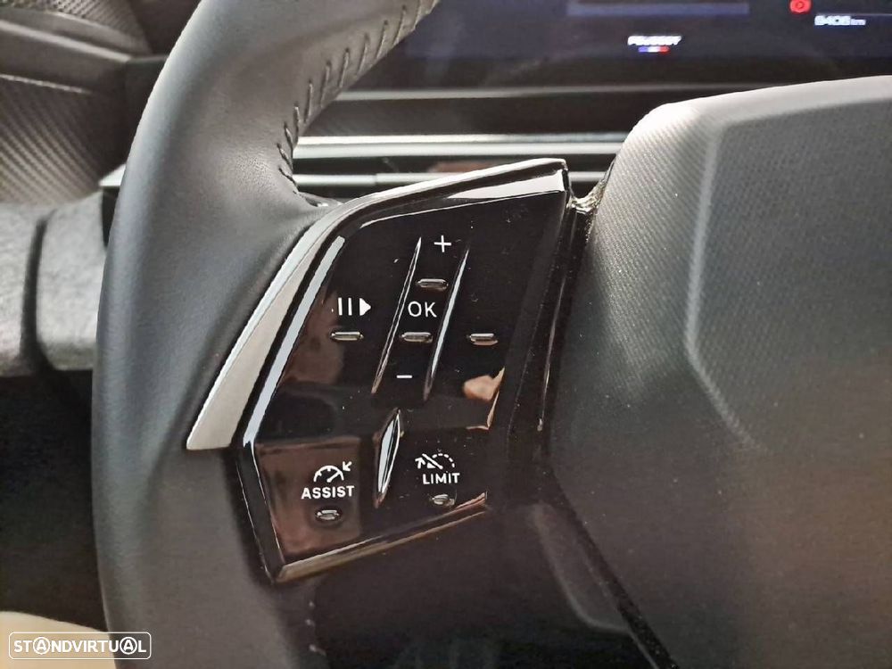Peugeot 5008 1.2 Hybrid Allure e-DCS6 - 15