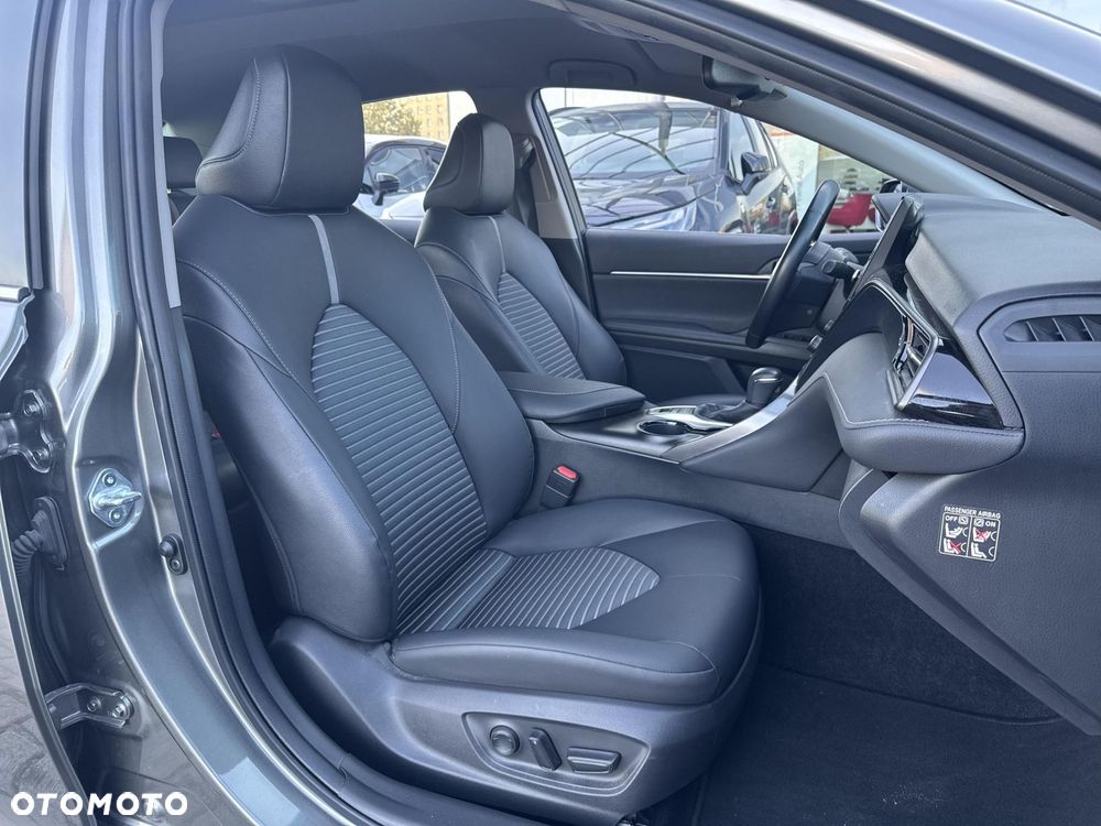 Toyota Camry 2.5 Hybrid Prestige CVT - 26