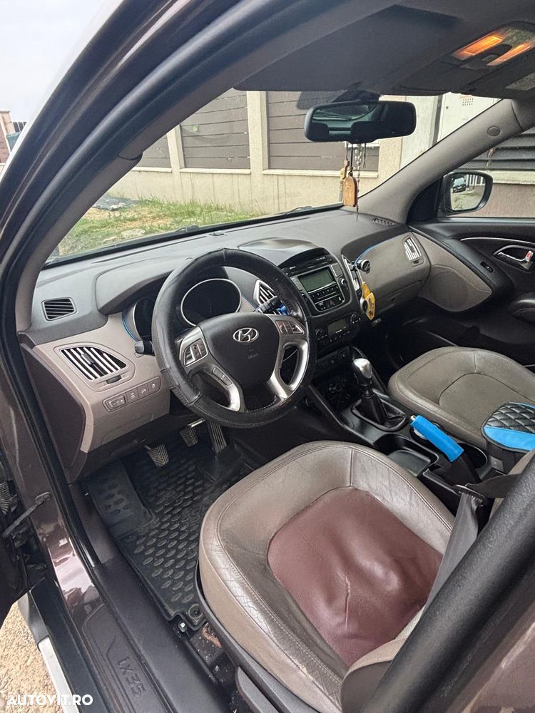Hyundai ix35 - 11