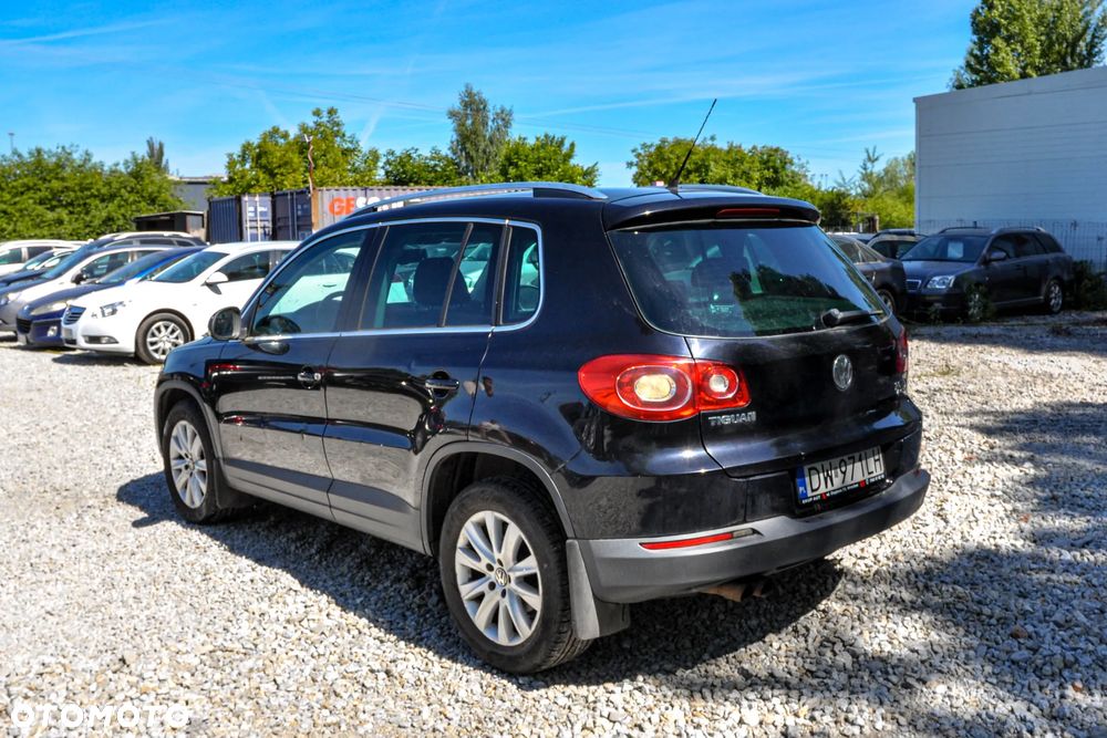 Volkswagen Tiguan - 2