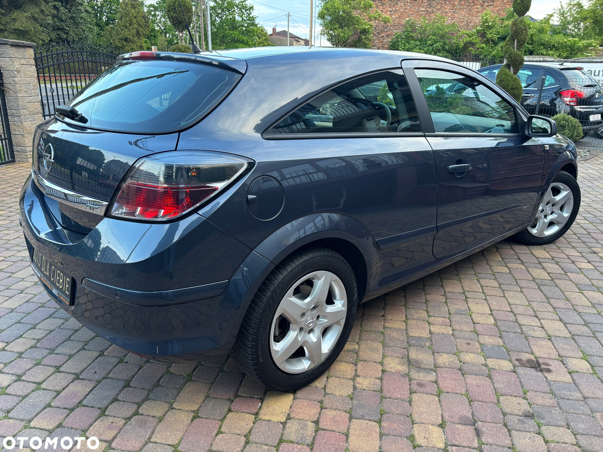 Opel Astra GTC 1.4 Cosmo - 25