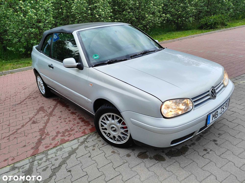Volkswagen Golf Cabrio - 1