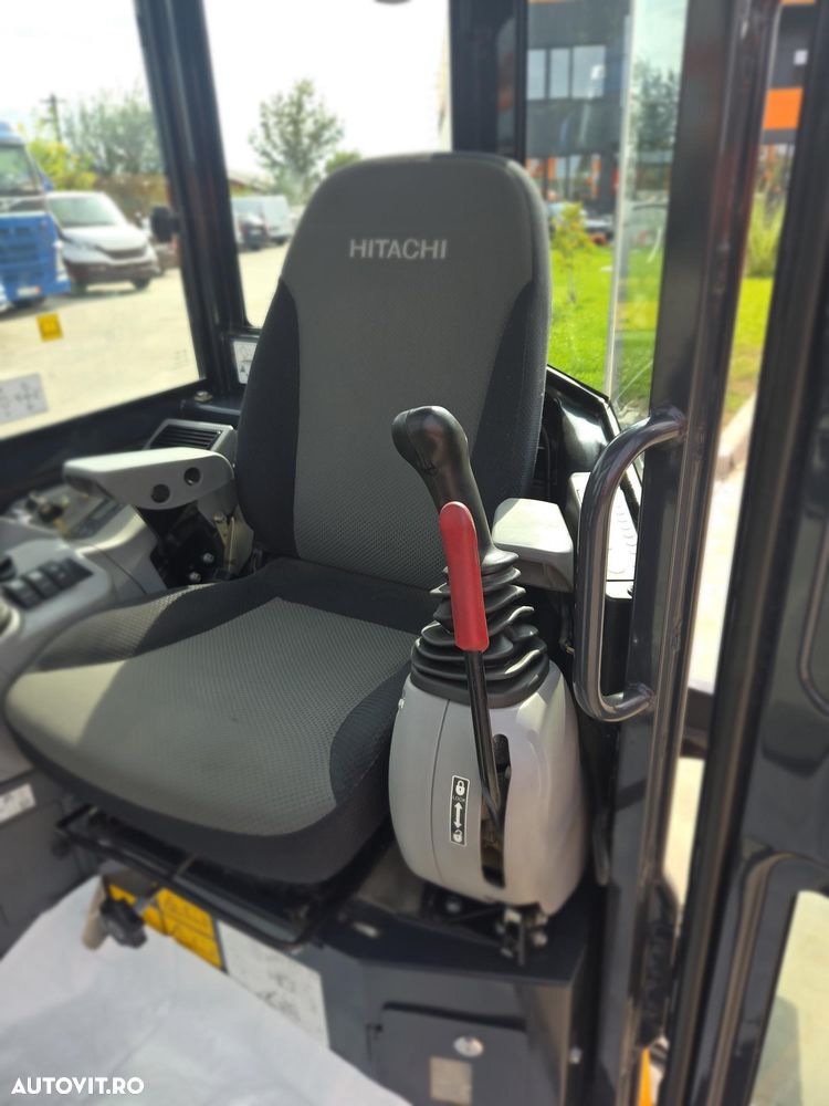 Hitachi ZX33U-6, 3,7 tone, 2023, 1.336 ore, CUPLA RAPIDA+CUPE INGUSTA si LATA NOI+CUPA TALUZ INCLIINABILA NOUA, inst picon, inst rotire atasamente pe brate, latime 1,55m, ad sapare 3,8m, ridica 2,7t, aer cond, leasing 4 ani, CA NOU-PROMOTIE 38.900 Eur+Tva - 27