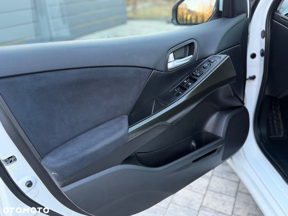 Honda Civic 1.6 i-DTEC Executive Black Edition - 16