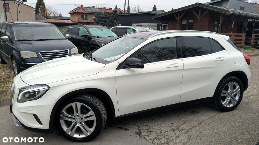 Mercedes-Benz GLA - 4