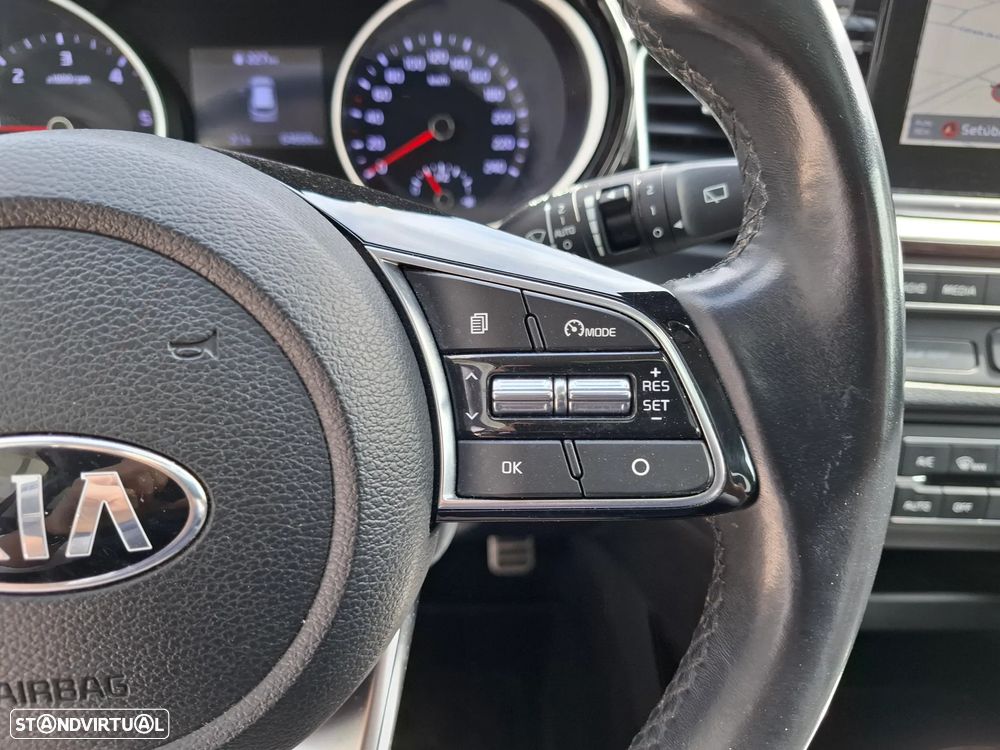 Kia Ceed SW 1.6 CRDi TX+SRF - 22