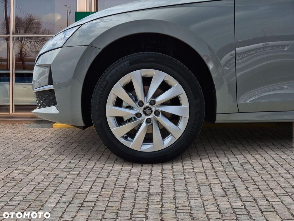 Skoda Octavia 1.5 TSI mHEV Drive Selection DSG - 13