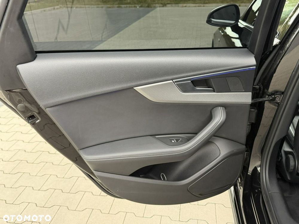 Audi A4 Avant 40 TDI Quattro S Line S tronic - 30