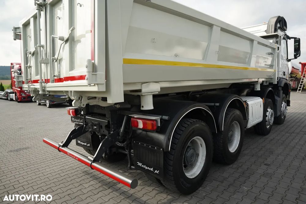 Mercedes-Benz AROCS 3240 / 8x4 / BASCULARE BILATERALĂ - 5,7 M / OBOR ȚIUNE LATERALĂ HIDRAULICĂ / AUTOMAT / EURO 6 / - 22