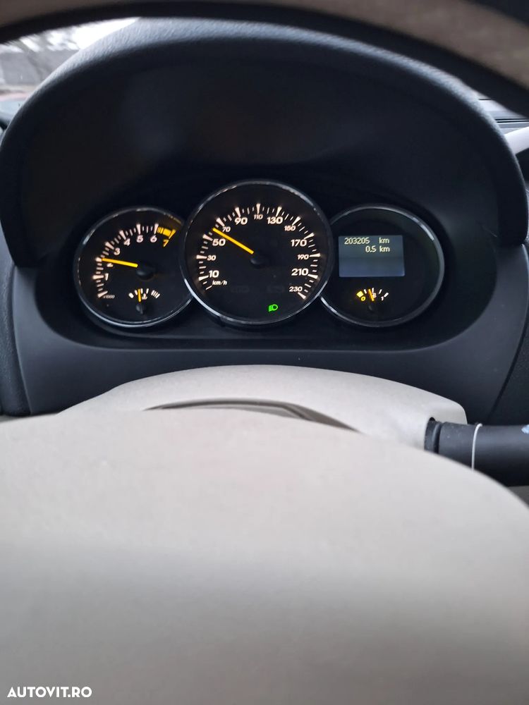 Renault Fluence 1.6 16V Privilege - 10