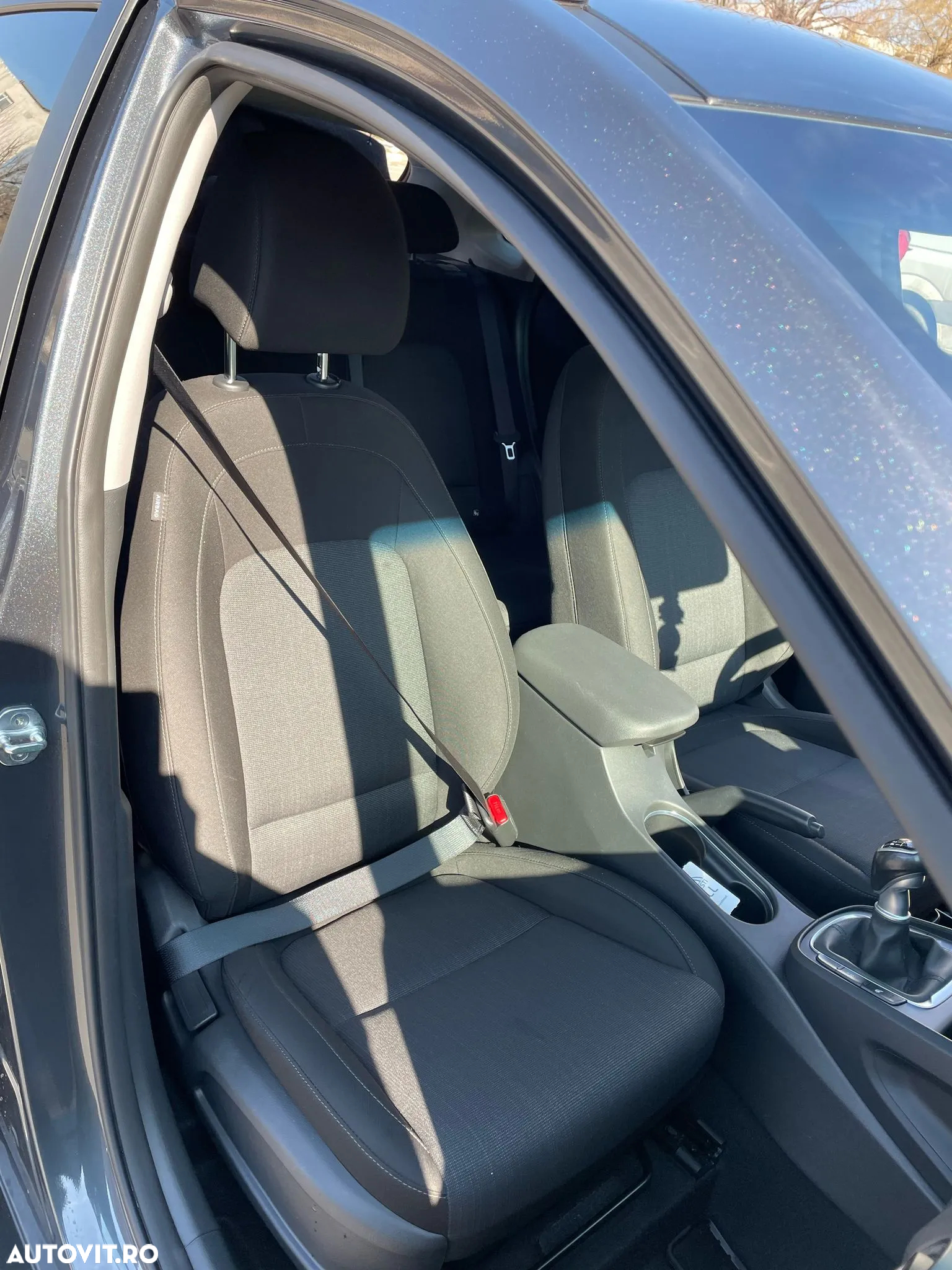Hyundai KONA - 17