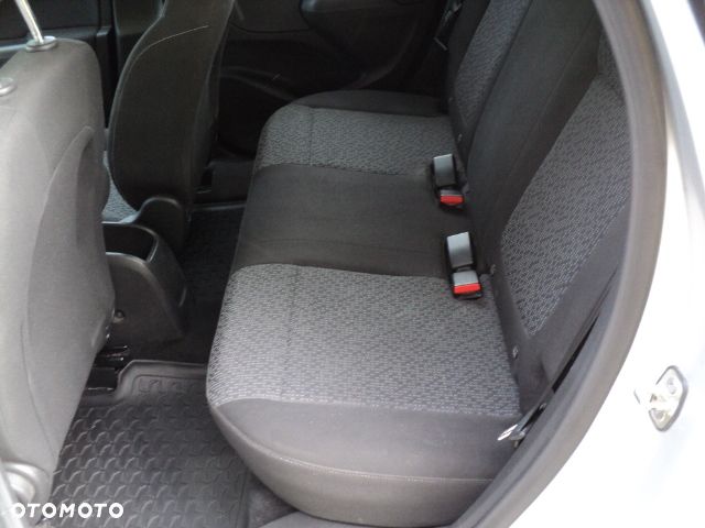 Opel Crossland X - 16