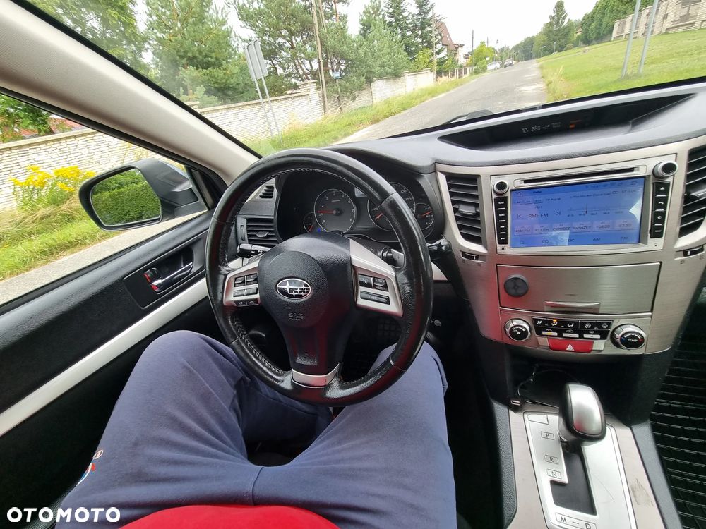 Subaru Legacy - 8
